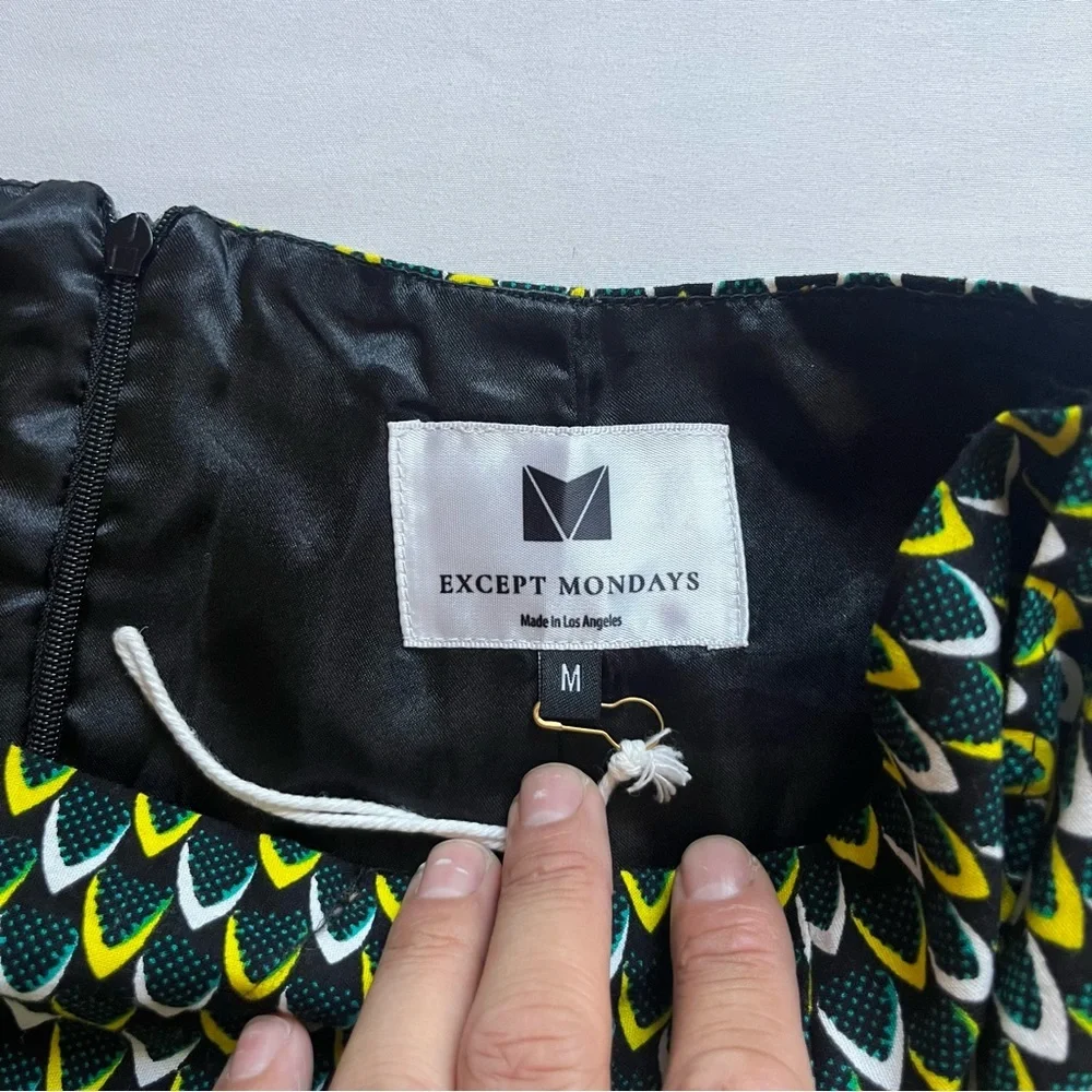 NWOT‎ EXCEPT MONDAYS black yellow green geo printed tie front mini skirt